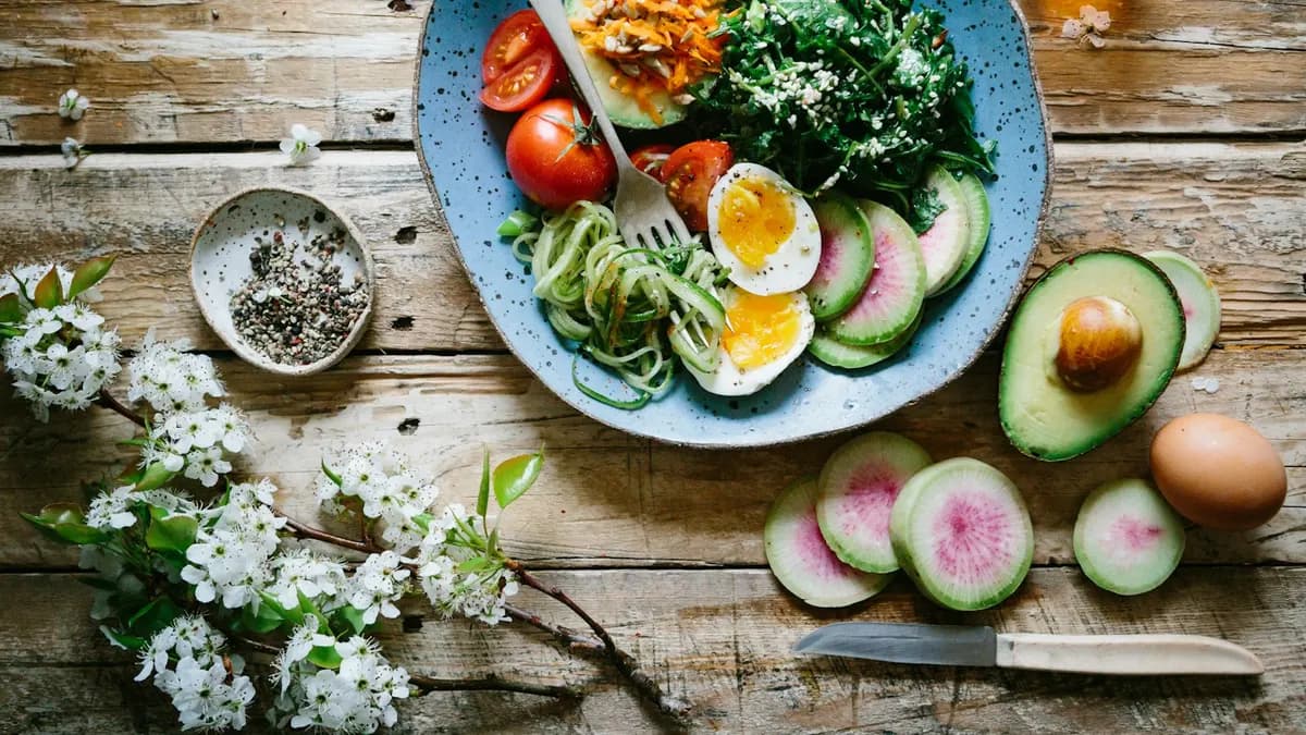 Featured image for How Many Calories to Lose Weight: The Daily Number Explained