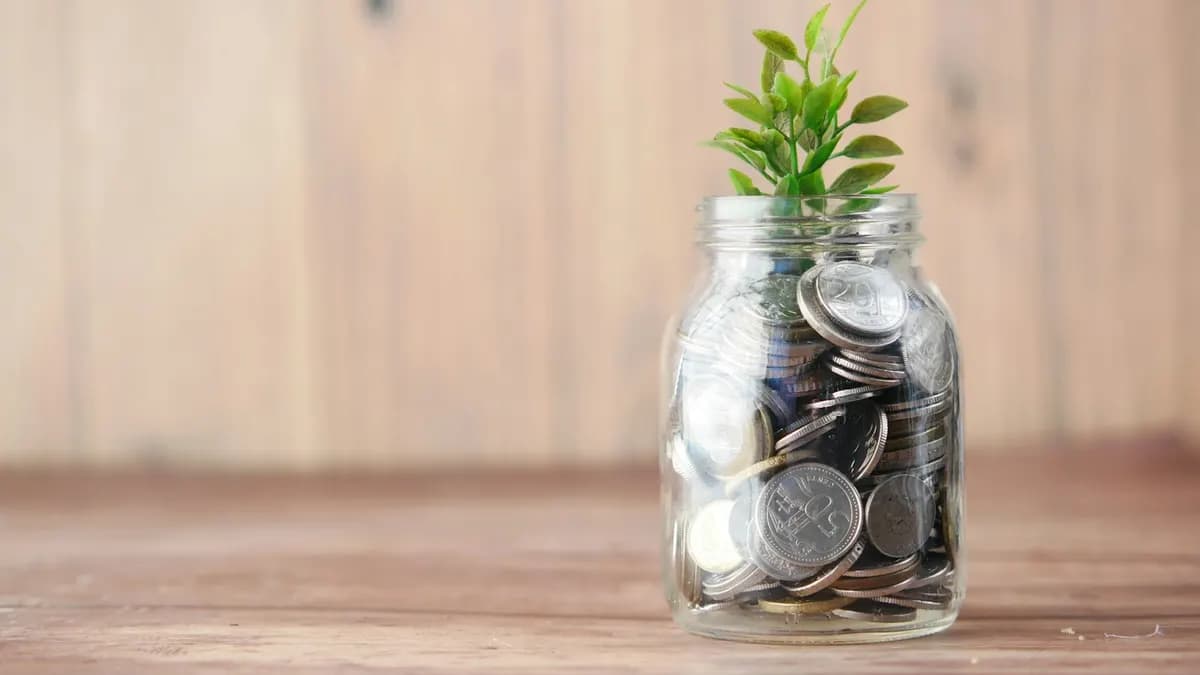 Featured image for The Compound Interest Formula: A = P(1 + r/n)^(nt), Explained
